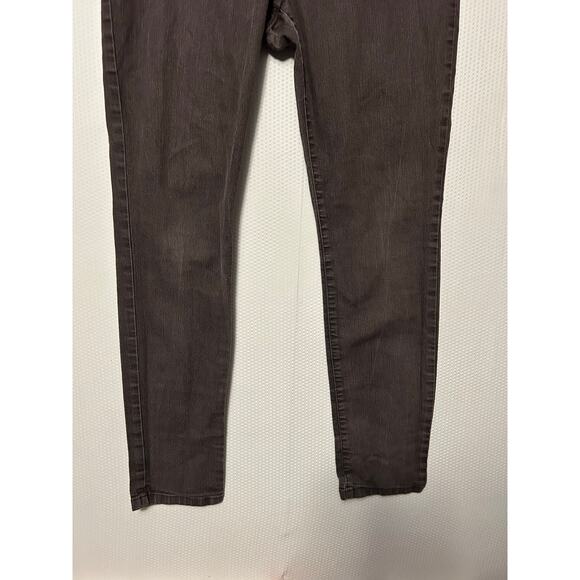 Chico’s Ultimate Fit Grey Wash Legging Jean Elastic Waist Size 1 (Medium) - Picture 6 of 10